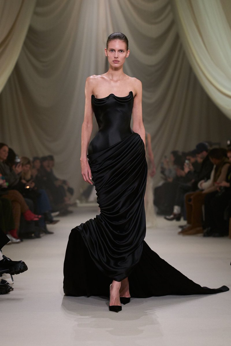 itgirlbackup's tweet photo. Some more Ashi Studio couture ss26 looks I need to see on the red carpet https://t.co/SAuddcoC2d