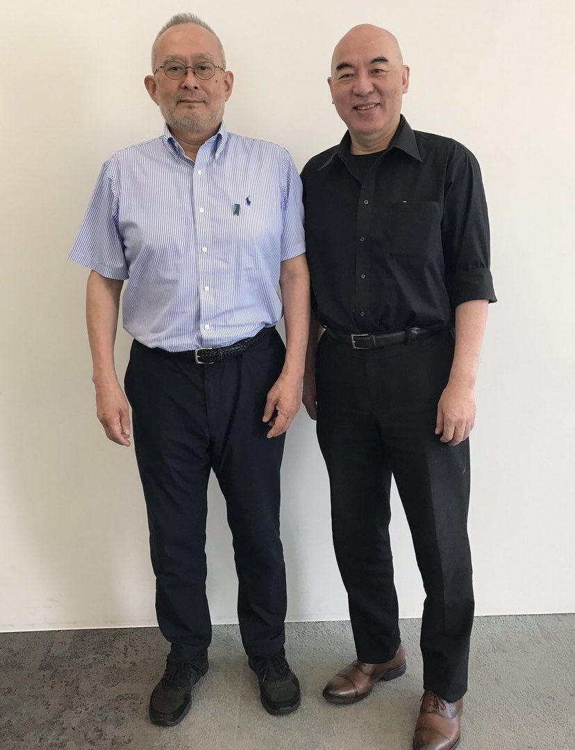 島田洋一元議員が感謝

百田尚樹氏について
「自らは当然圏外の名簿３位に置きつつ、
私を通すため、文字通り血相を変え、寝食を忘れて走り回った。
百田氏が名簿１位なら百田氏があの時、衆議院議員になっていた。大変な無私の情熱だったと思う」
と百田氏に感謝の弁を述べた。