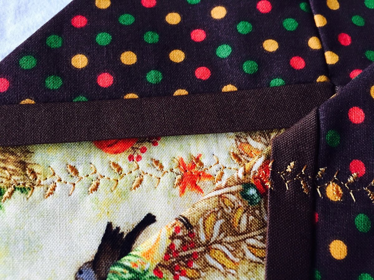 angelhw1956's tweet image. SALE-Thanksgiving Table Runner tuppu.net/be46b0e0 #Etsy #TeaTimeQuiltsnMore #KitchenItems