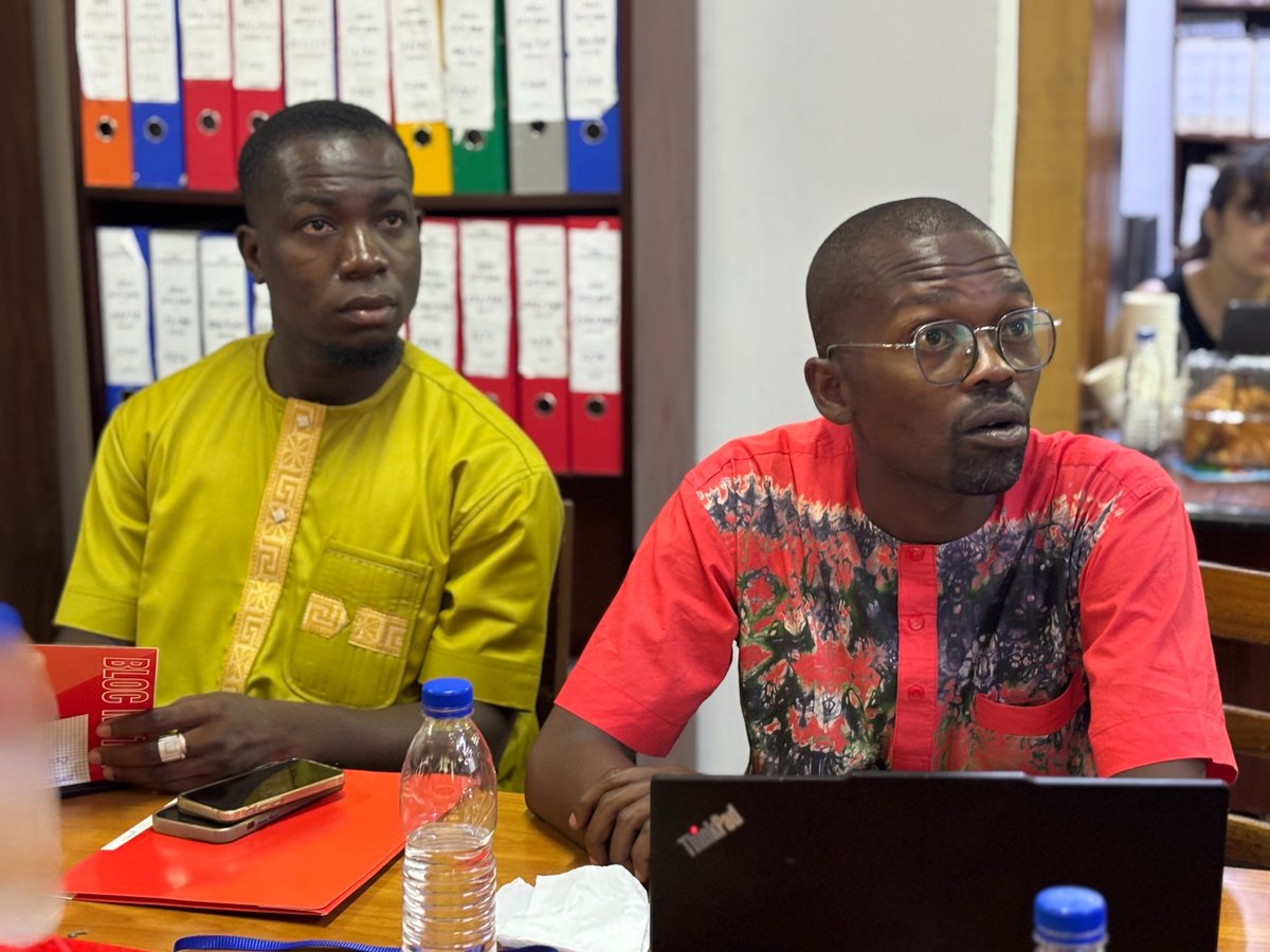 avsi_d's tweet photo. Atelier de renforcement des agents de santé
#AVSI, avec le Ministère de la Santé et #ONUFemmes 🇨🇮, forme les agents à l’usage des outils numériques et à la prise en charge efficace des femmes, filles demandeuses d’asile et communautés d’accueil. 🩺🤝
#PeopleForDevelopment https://t.co/KMqRn4yFwm