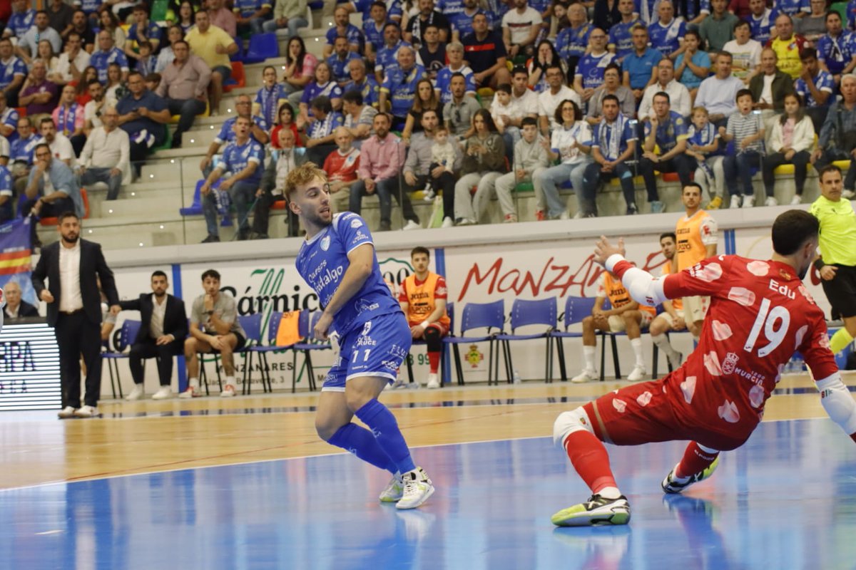 🔵⚪️ [Jornada 18 / Previa]

🎙️ <a href="/JuanluA910/">Juan Luis Alonso</a> : "Todo el mundo tenía ganas de volver a la competición y lo hacemos a lo grande"

⚔️ <a href="/ElPozoMurcia_FS/">ElPozo Murcia Costa Cálida FS</a> 
📅 Viernes, 13 de febrero
⏰ 20.00 horas
🏟️ Palacio de los Deportes de Murcia
📺 <a href="/LaLigaPlus/">LALIGA+</a> y <a href="/CMM_Play/">CMMPlay</a> 

manzanaresfs.com/regreso-a-la-c…