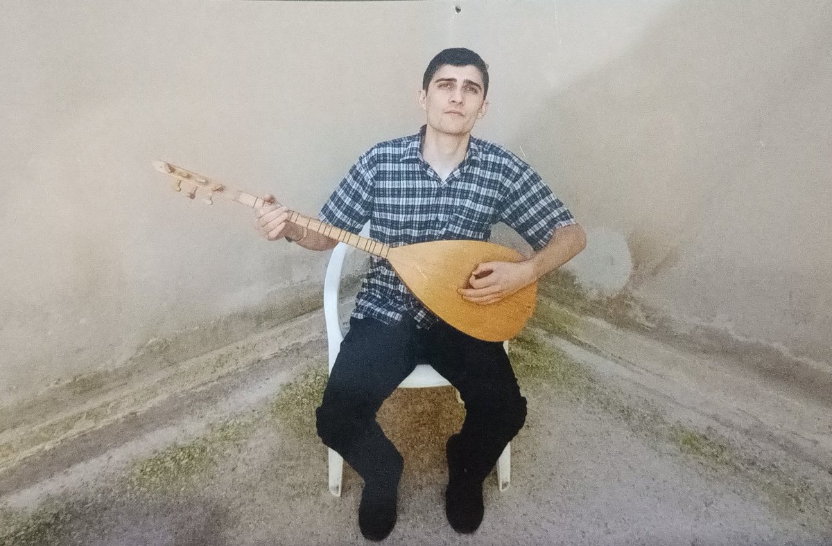 "BURAK BAŞER'İ HATIRLADINIZ MI?"
Dev-Genç'li Burak BAŞER 10 yıl 6 ay ceza aldı ve hükmen tutuklu.

Barınma hakkı için direnen Burak'a verilen ceza hukuksuzdur ve halkımızın nezdinde hükümsüzdür. Burak için adalet istiyoruz, alacağız!