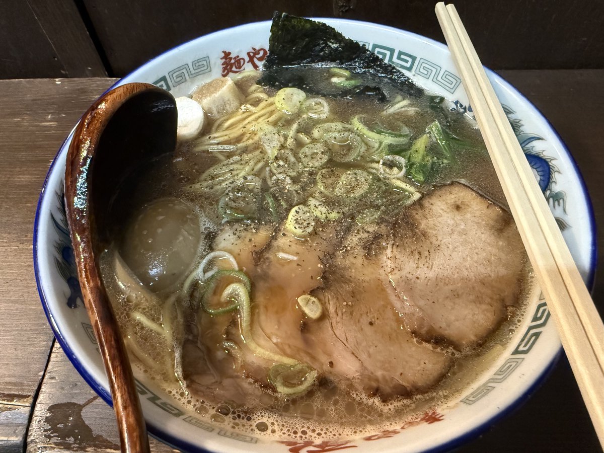 KanehideLine75's tweet photo. 屋台ラーメン雅最高👍
次は絶対味噌食べる‼️
 #飯テロ倶楽部
 #暴食戦線 https://t.co/yKTmF9OSmY