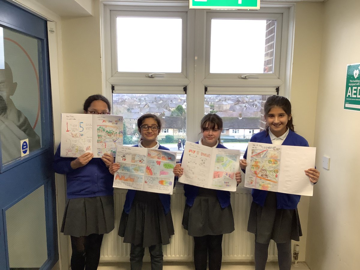 ReinwoodJuniors's tweet photo. These girls have produced some beautiful RE work this week. Well done! ⭐️
#RJS6G
#RJSRE https://t.co/s7hchhwwV3