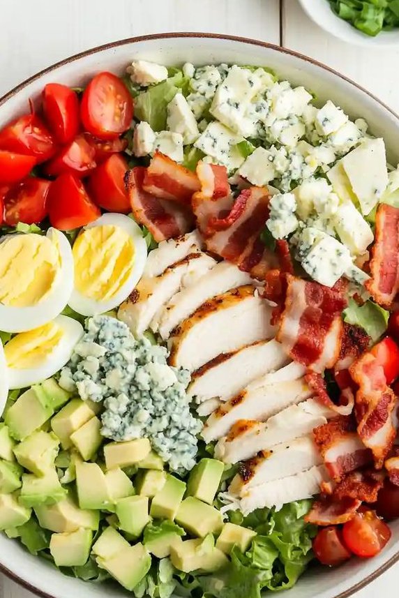 LabMariam48488's tweet image. Cobb Salad
Protein-packed and satisfying.
Batch prep smartly. Label and date everything.
Systems prevent waste.
#HealthyEating
#MariamFoodLab
#SimpleFood