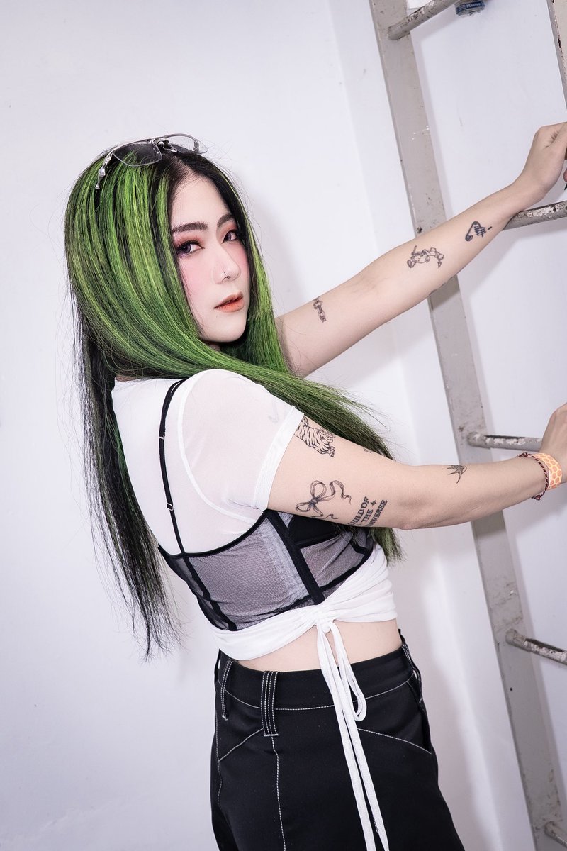 R҉A҉L҉I҉E҉N҉I҉N҉J҉A҉ tweet media