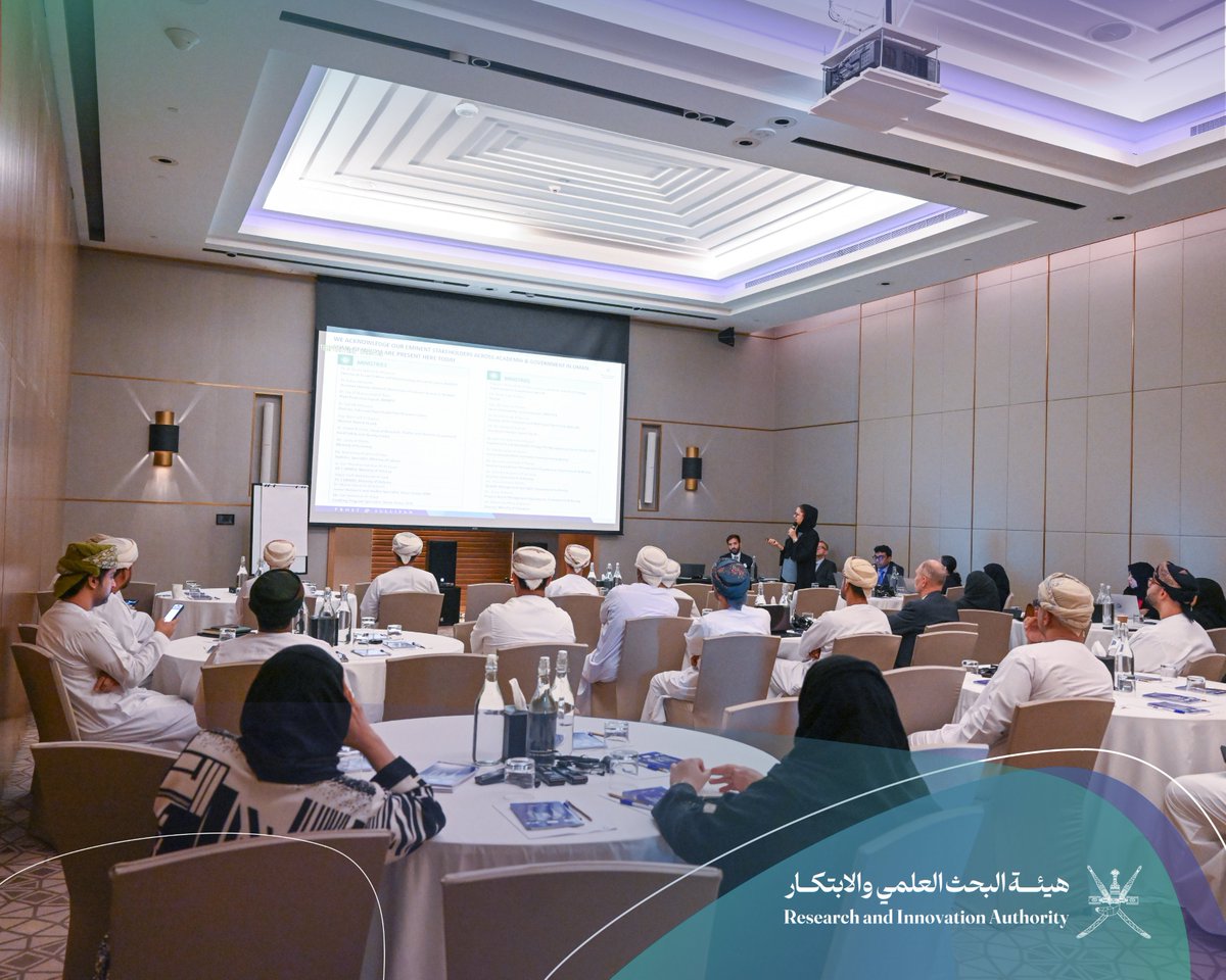 RIA_OMAN's tweet photo. تواصل #هيئة_البحث_العلمي_والابتكار أعمال اليوم الثاني من حلقة العمل المخصصة للخبراء بعنوان "الحوكمة في مجال #التقنية_الحيوية"، بمشاركة اللجنة المعنية بتنظيم استخدامات التقنية الحيوية ومنتجاتها وحماية البيانات الوراثية في #سلطنة_عُمان.

وتتناول المناقشات محور حوكمة التقنية الحيوية، مع التركيز على مراجعة الأولويات المقترحة ودمج ملاحظات أصحاب المصلحة. كما يعمل المشاركون على توحيد المدخلات ومواءمة وجهات النظر بما يدعم إعداد إطار وطني متكامل لحوكمة التقنية الحيوية.

وتُختتم الحلقة بمراجعة مشتركة للنتائج، وتحديد الخطوات المقبلة للمضي قدمًا في تنفيذ الاستراتيجية الوطنية للتقنية الحيوية.

@OMIFCO
@Oman_GC
@2040_om