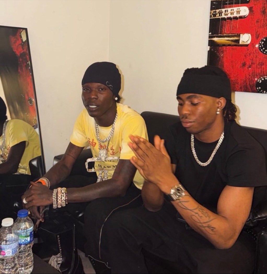 DAMIADENUGA's tweet image. Seyi Vibez &amp;amp; Fola’s Growth. Different Timing. Just believe in Yourself🔥