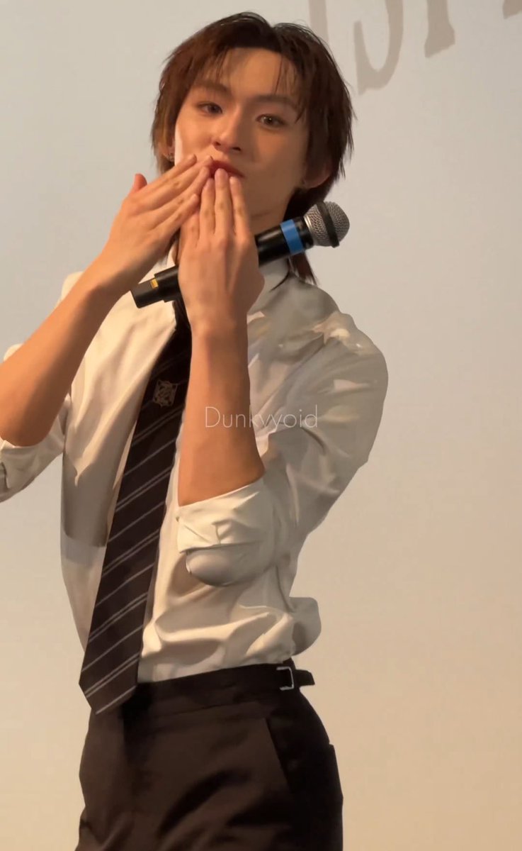 leemistletho's tweet photo. เคะ รักโลก https://t.co/DzmfjgCBfX