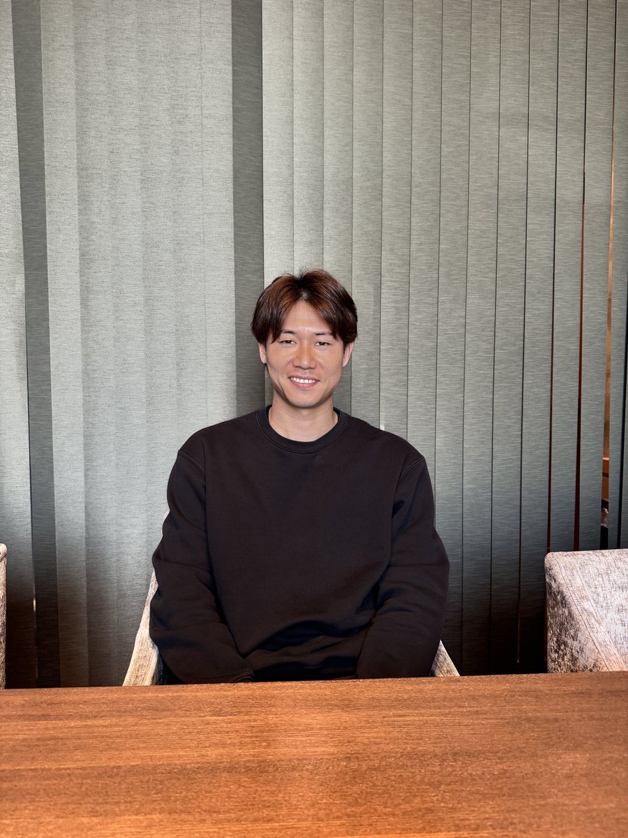 etotakashi's tweet photo. 車屋紳太郎さん、お元気でした。

今回、現役引退前後の話や、先日���立が発表されたMONOLITH SOCCER SCHOOLなどについて聞きました。

ちなみに車屋さん、ライセンスはC級を取得してたそうですが更新ポイント不足の為失効したとの事で、カリキュラム自体は受講してるそうです。

原稿はアディクトにて後日公開します。