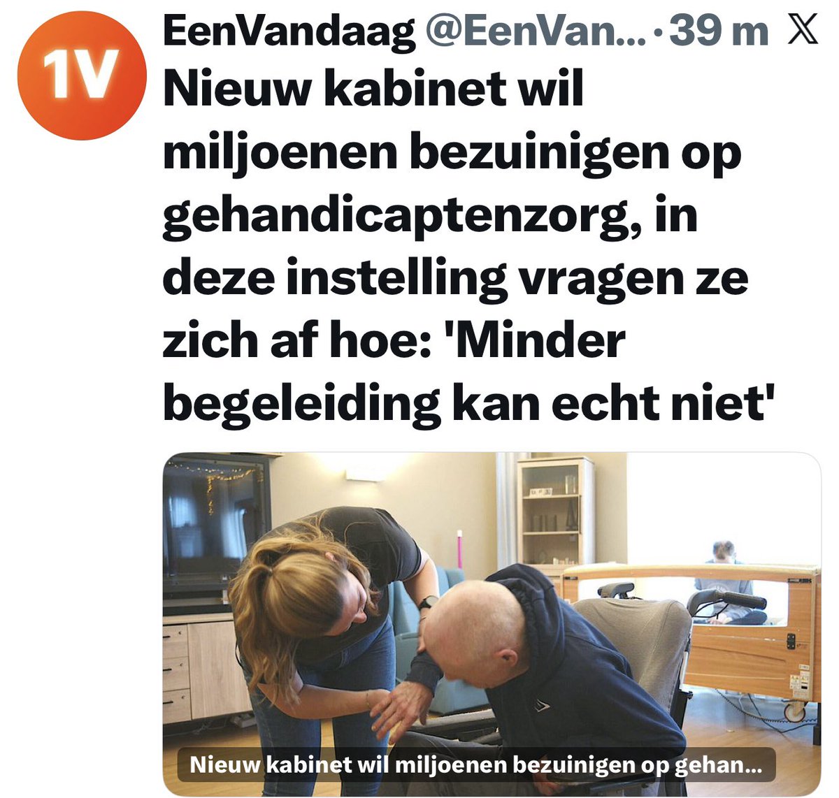 RosasMarysol2's tweet photo. Bezuinigingen op mensen die niet eens zelf kunnen lopen of eten 😡 het is hartverscheurend hoe #D66 #VVD en #CDA met mensen omgaan, asociaal en mensonterend.
#KabinetJette https://t.co/NDkULPtujD
