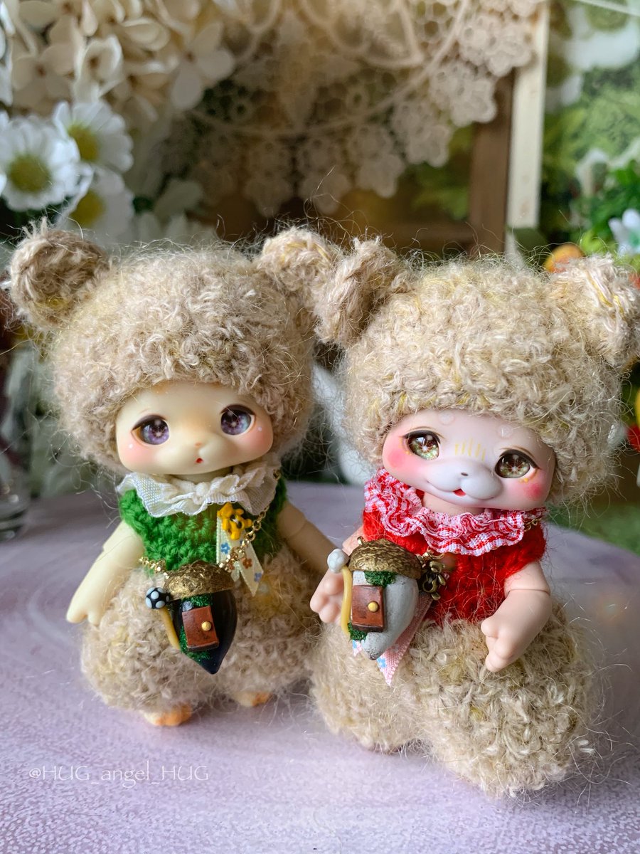 🪵✨🌱✨🪵
もぐさん<a href="/dwarf_mogmog/">Dwarf MogMog🐭🐭🐭🐭🐭</a> より
可愛いどんぐりハウスが
届きました
受注していただけて
とても嬉しかったです
大切にします

我が家のどんぐりハウスは
白と黒
小さなどんぐりに
小さな小さなドア
そして繊細なキノコ
一つ一つ手作業で…って
考えるだけで尊いです

 #dwarfmogmog
#kumukuku
