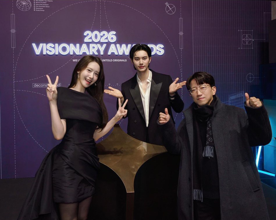 Just us, being us. Taking over the 2026 Visionary Awards with the best crew I could ask for. The Bon Appetit, Your Majesty era continues.