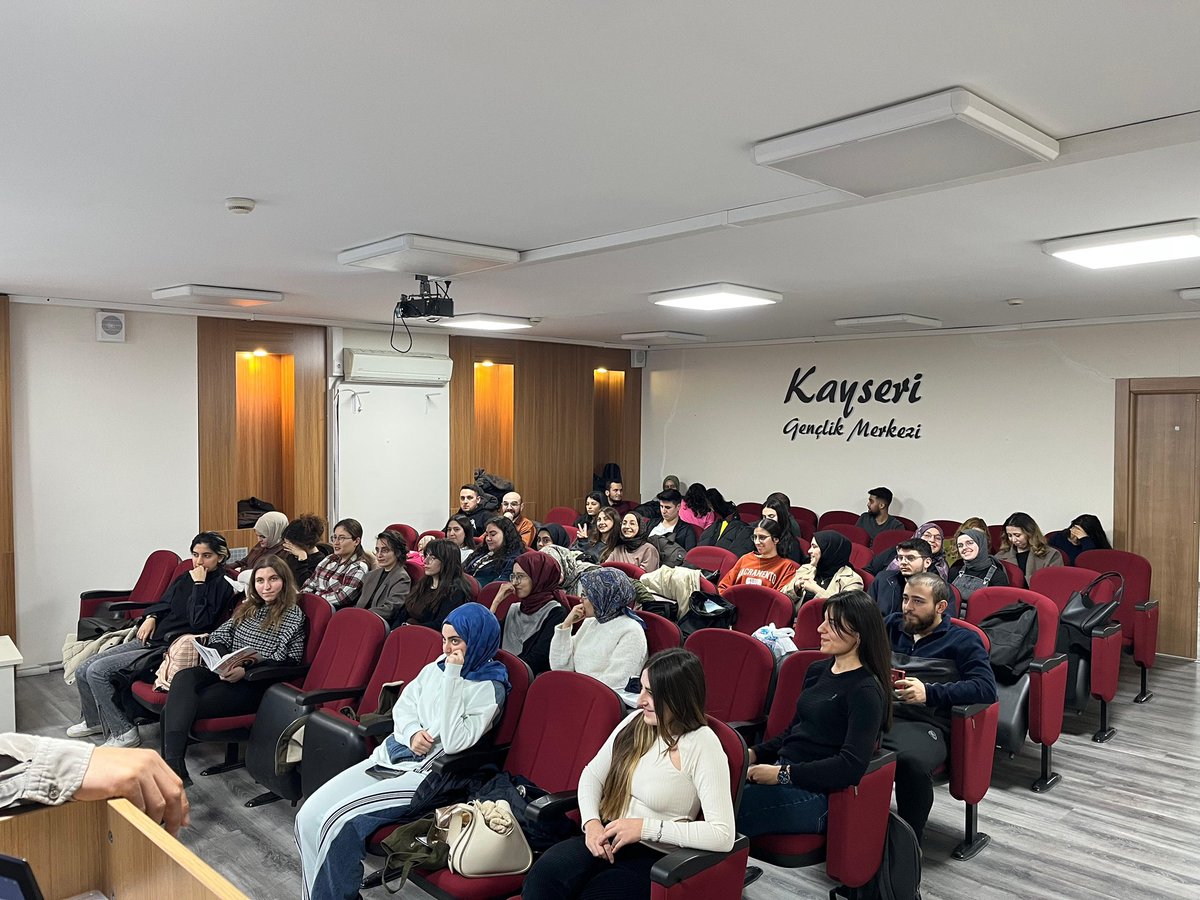 📚✨
KPSS Tarih dersimiz sona erdi. Emek, azim ve kararlılıkla hedefe bir adım daha yaklaştık.

#gsbgm
#kayserigm