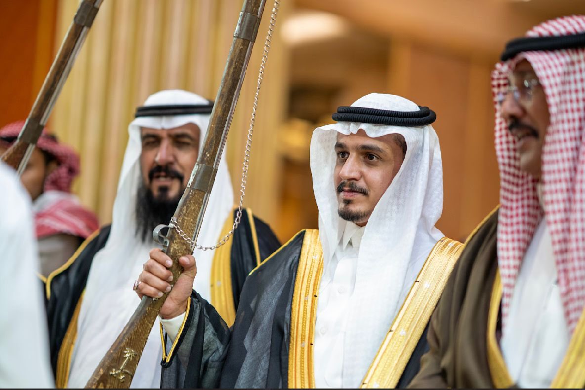 احتفل الشيخ :سعود ين علي بن مطلق النفيعي بزفاف ابنه علي بن سعود .. الجمعه الماضيه  بالرياض بحضور أصحاب السمو والمعالي و الأهل والأصدقاء متمنين لهم التوفيق ..