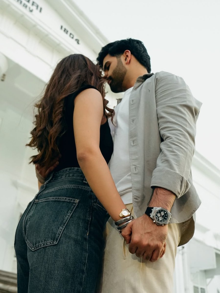 Khan10Amanat's tweet image. Ye doodhwale ki pehle se Gf thi. Ma bete dono chupa rahe the. #FarrhanaBhattt se fame lene ke chakar me. Followers to mil gaye.
#fayan walo ka cut gaye aaj thyCrying😂.kunu aunty jhuti bahu dhoond rahi thi ghr me #bahana #BaseerAli