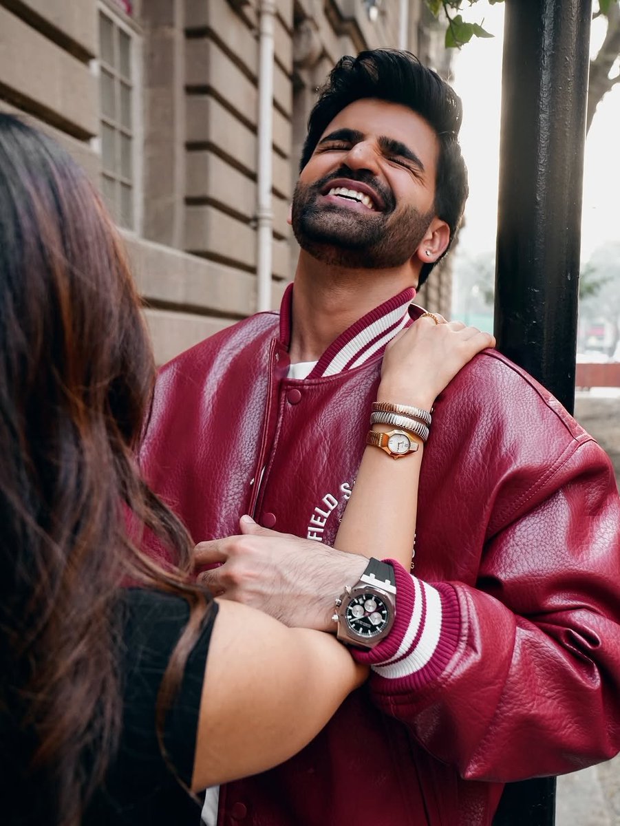 Khan10Amanat's tweet image. Ye doodhwale ki pehle se Gf thi. Ma bete dono chupa rahe the. #FarrhanaBhattt se fame lene ke chakar me. Followers to mil gaye.
#fayan walo ka cut gaye aaj thyCrying😂.kunu aunty jhuti bahu dhoond rahi thi ghr me #bahana #BaseerAli