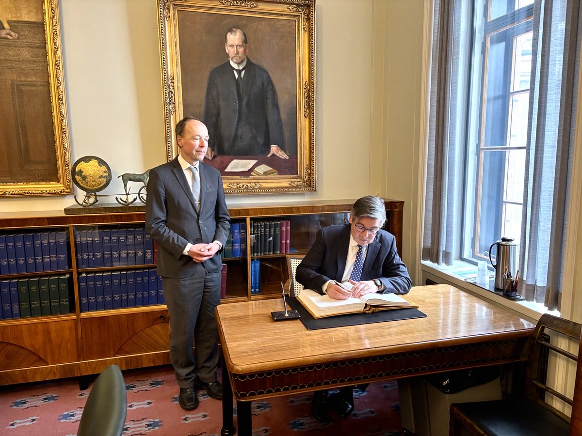 Netherlands Embassy in Finland tweet media