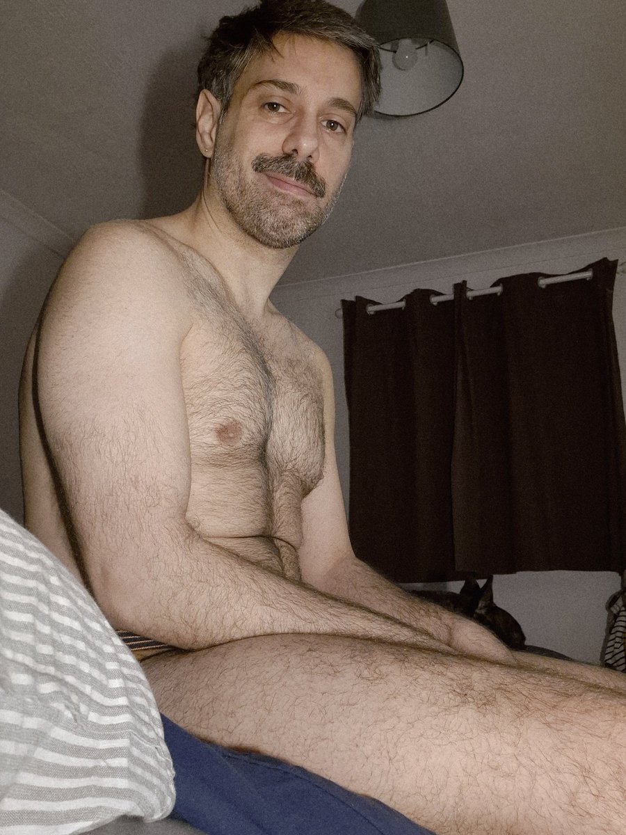 aGreekDad's tweet photo. Not a morning person https://t.co/S1R1pZGlqM