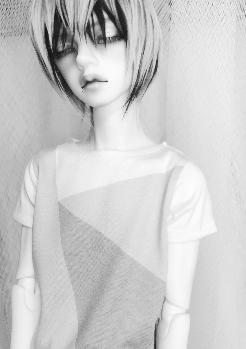 かっこいいですか？
ボークスさんが作ったドールですよ😊へへ
 #dollでモノクロにするとかっこいい選手権