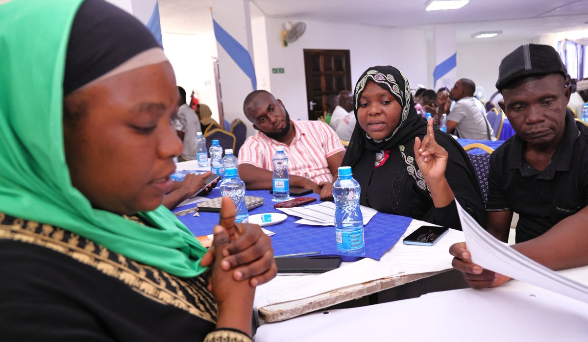 KEMFSED's tweet photo. Over 120 fishing community stakeholders gathered in Kilifi to shape Kenya’s first Octopus Harvest Strategy &amp; Management Plan. With overfishing &amp; habitat pressure, this science-based planwill guide sustainable management of the fishery. 
@KeFS_Official @nature_africa #BlueEconomy https://t.co/YIkbY83Mve