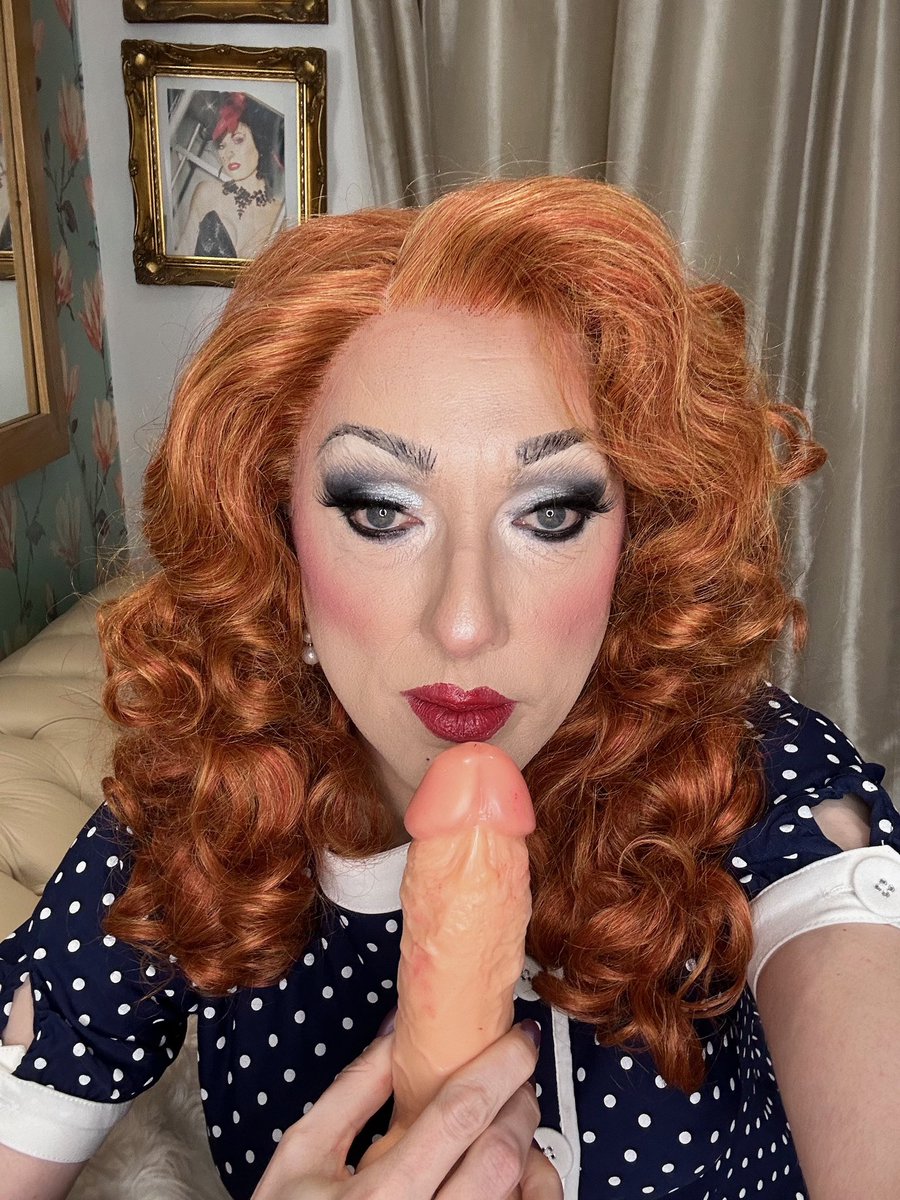 Sarah Lewis tweet media