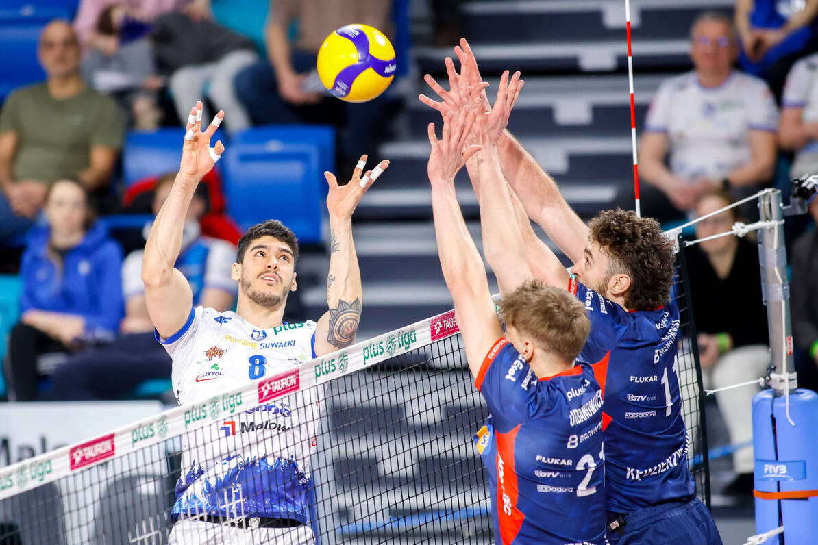 #ByNikiMarkov 
🇵🇱 Slepsk Malow mount thrilling turnaround against ZAKSA 
en.volleyballworld.com/volleyball/com… 
#PlusLiga #volleyball 
<a href="/PlusLiga_/">PlusLiga</a> <a href="/mks_slepsk/">Ślepsk Malow Suwałki</a> <a href="/ZAKSAofficial/">ZAKSA Kędzierzyn-Koźle ⭐️⭐️⭐️</a>