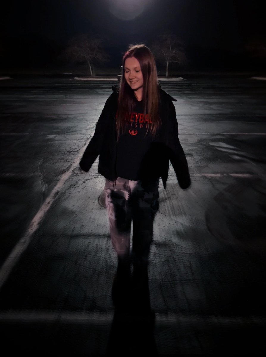 sk3letonbabe's tweet image. will forever gatekeep these pants i don’t care