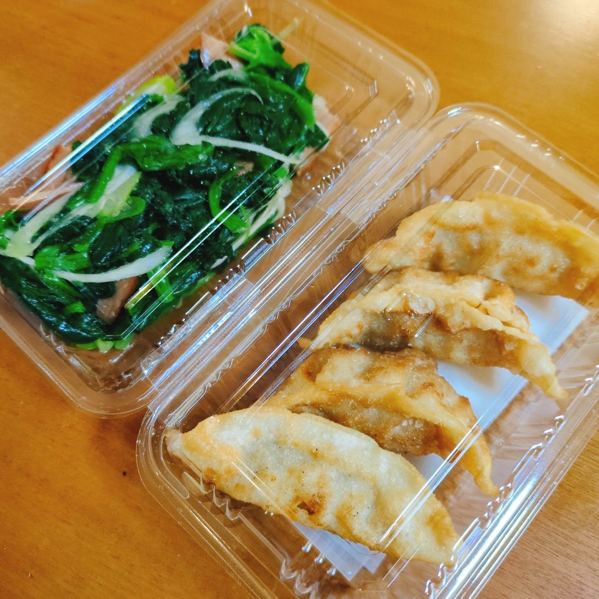dounan_TW's tweet photo. げんきファーム マジアワ五周年ウィーク
いがめんち 揚げ餃子 ほうれん草と長ネギ、焼豚のナムル 牡蠣とエビのグラタン 手羽元大根人参さっぱり煮
先日購入しました。特筆すべきは「いがめんち」で、茶色でのっぺりの外観ですが、食べると複雑な食感と旨味が押し寄せて来ます。#げんきファーム #函館 https://t.co/rDEEUgJZwv