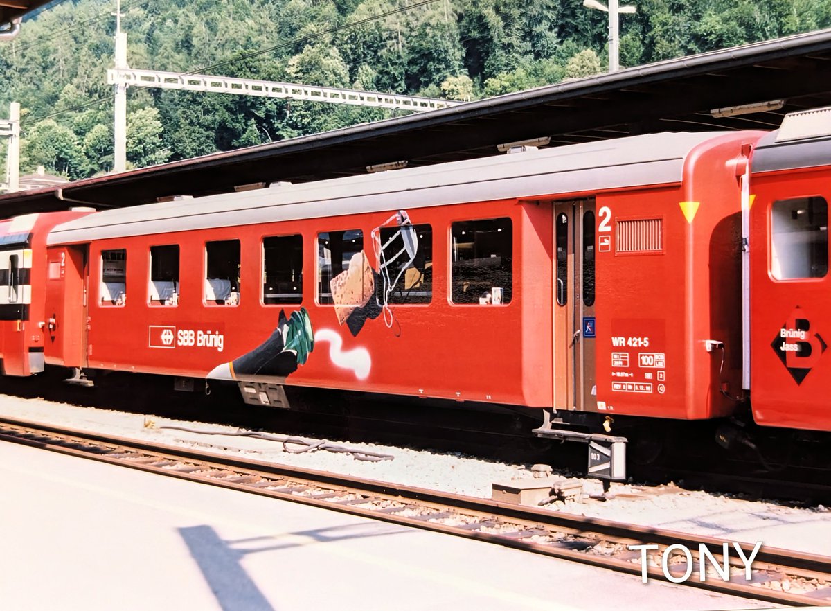 ブリューニヒ線急行に連結されていた食堂車とカードゲーム車 BEMO製品