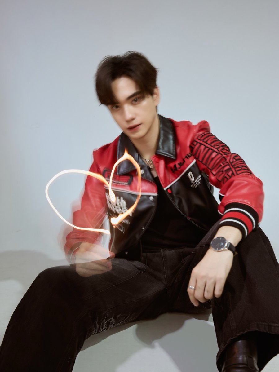 IG: tee_jaruji 

มัดรวมความหล่อเท่ ❤️🖤

#ANightofLoveWithTEe 
#TEeThanapon #ตี๋ธนพล