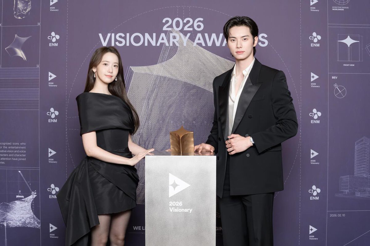 PHOTO | 260212, Lim YoonA and Lee Chae Min from drama 'Bon Appétit, Your Majesty' received the awards for '2026 Visionary CJ ENM' 🫶🏻

#LimYoonA #임윤아 #YoonA #윤아 #BonAppetitYourMajesty #폭군의셰프