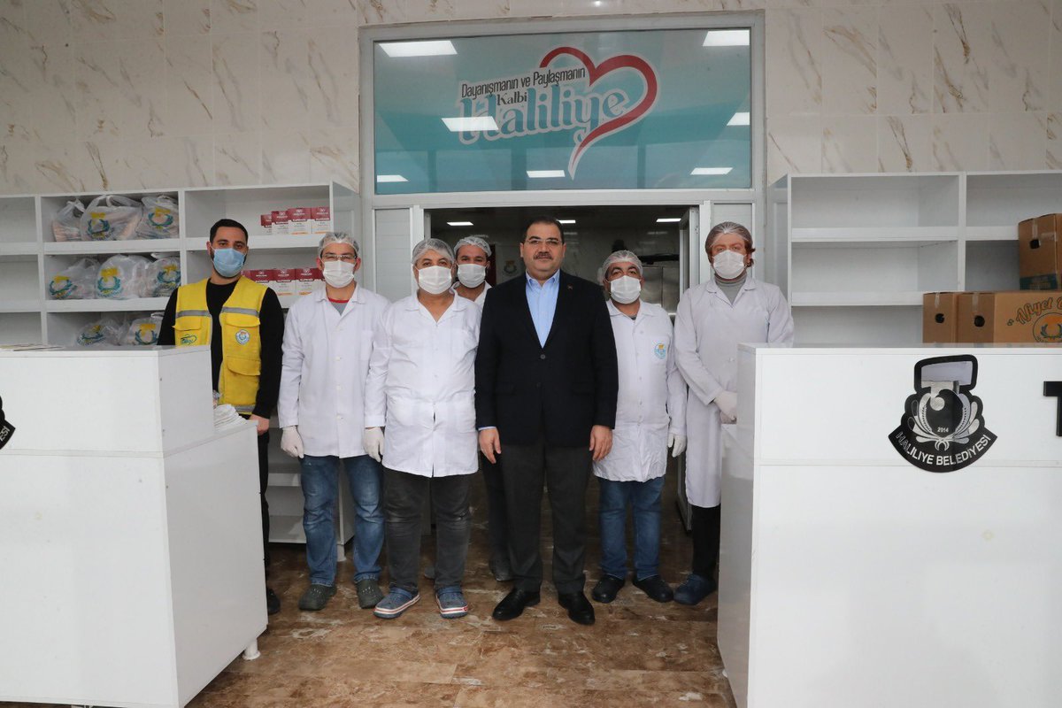 Glutensiz Ekmek Üretim Tesisimizdeyiz.

Özel beslenme ihtiyacı olan vatandaşlarımız için hizmet veren Glutensiz Ekmek Fırınımızda incelemelerde bulunduk.

Yıllık 830 bin adet Glutensiz ve PKU ekmeği dağıtımıyla hemşehrilerimizin yanında olmaya devam ediyoruz.