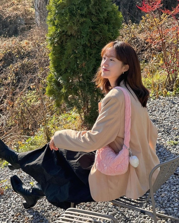 รับพรี Carlyn New Soft Velvet Mini ลด 75% รุ่นนี้เป็นรุ่นผ้ากำมะหยี่ด้วย น่ารักมากกกก 🤍✨

🤍 ใบละ 790฿ ส่งฟรี ems 
— มัดจำได้ 400฿ ส่วนที่เหลือจ่ายตอนของถึงไทย

❌สีน้ำตาลหมดค่า นอกนั้นสั่งได้ทุกสีค่ะ

 #พรีออเดอร์เกาหลี #พรีเกาหลี #กดเว็บเกาหลี