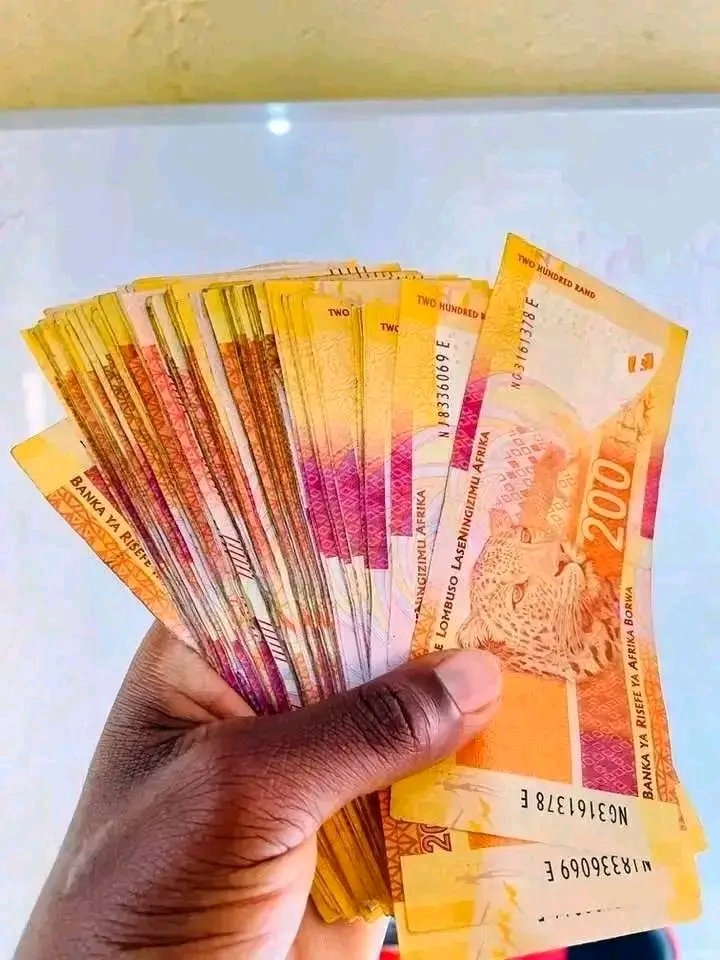 200VOUCHERS GIVEAWAY 
Only for today 15 Retweet I start 
🥳🔥💃

60clients say voucher