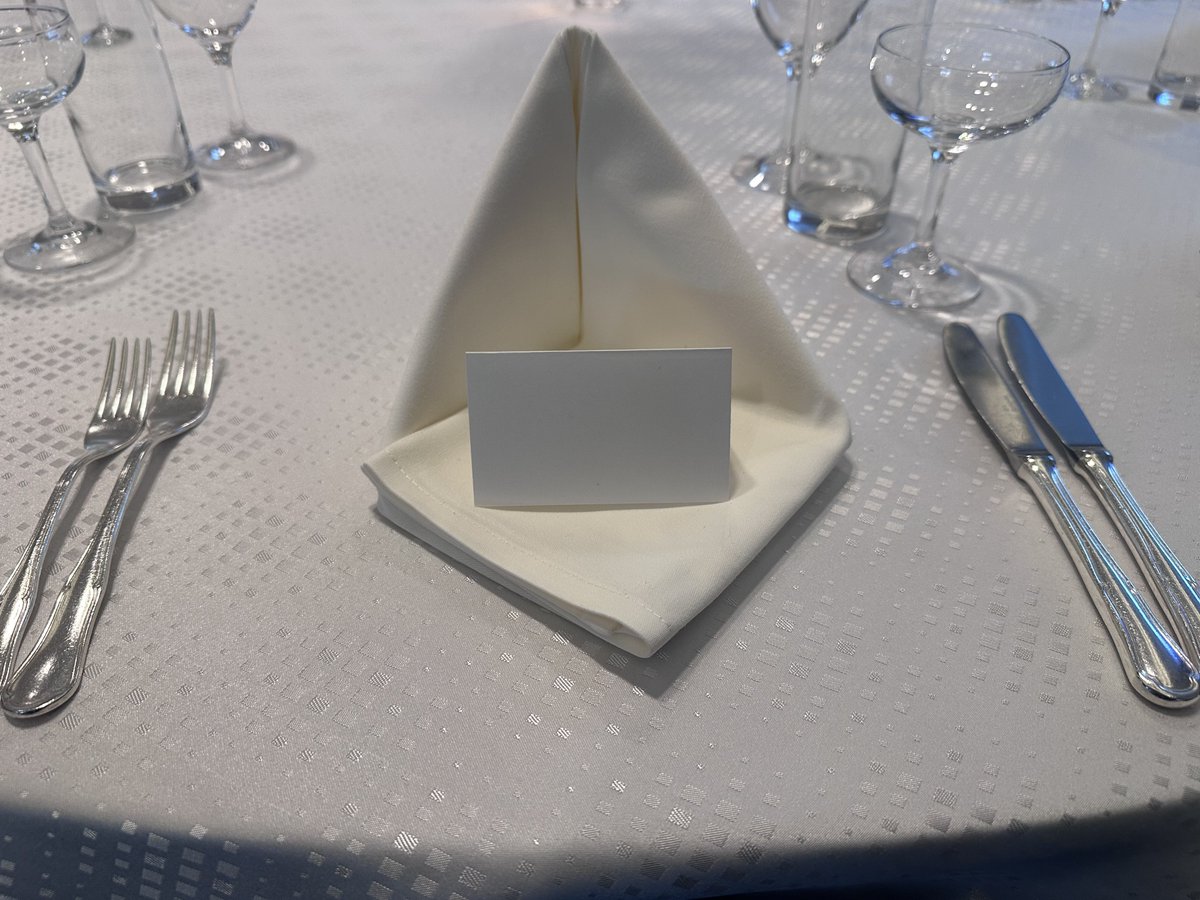 darupon2002's tweet image. お…おぉ…