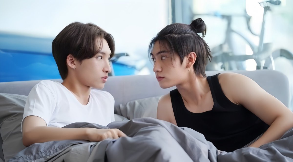 zoutannies's tweet photo. heated rivalry this, heated rivalry that, but i haven’t moved on from phayurain just yet https://t.co/HeObPttBA5