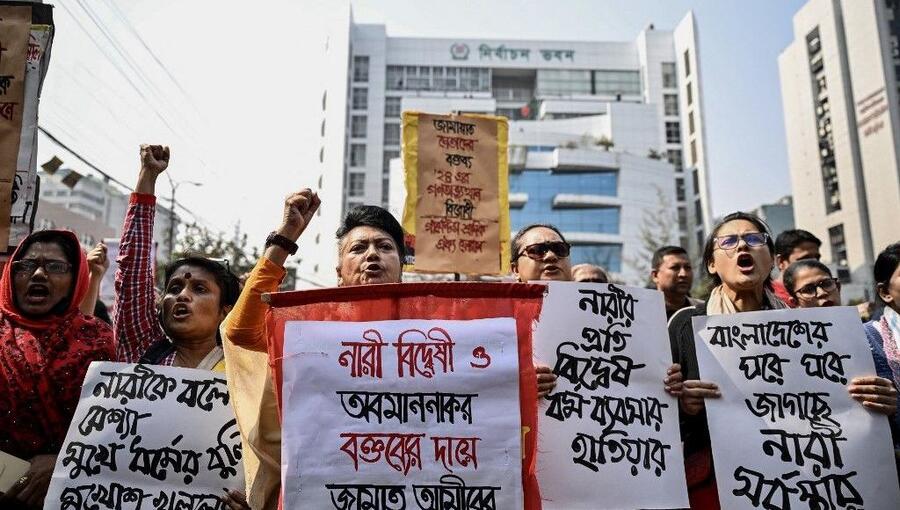 Elections au Bangladesh: crainte pour les droits des femmes avec la montée d'un parti islamiste qui veut instaurer la charia, voiler les femmes, réduire leur temps de travail hors du foyer limportant.fr/infos-news/138… <a href="/FC_actu/">Rédaction de France Culture</a>