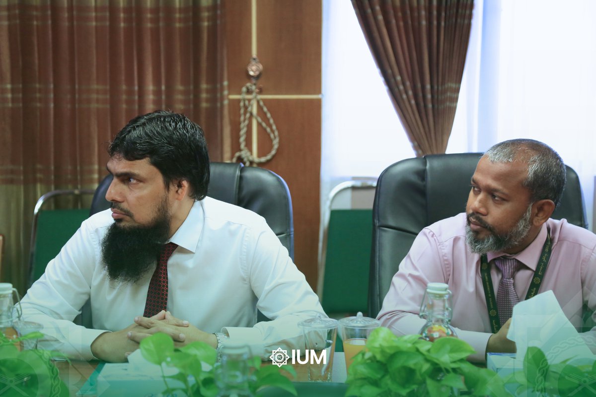 official_ium's tweet photo. Dr. Ali Zahir, Vice Chancellor of the Islamic University of Maldives, and the executive team hosted a productive meeting with the Ceylonian Tayba Association. https://t.co/kIsv5j8tik