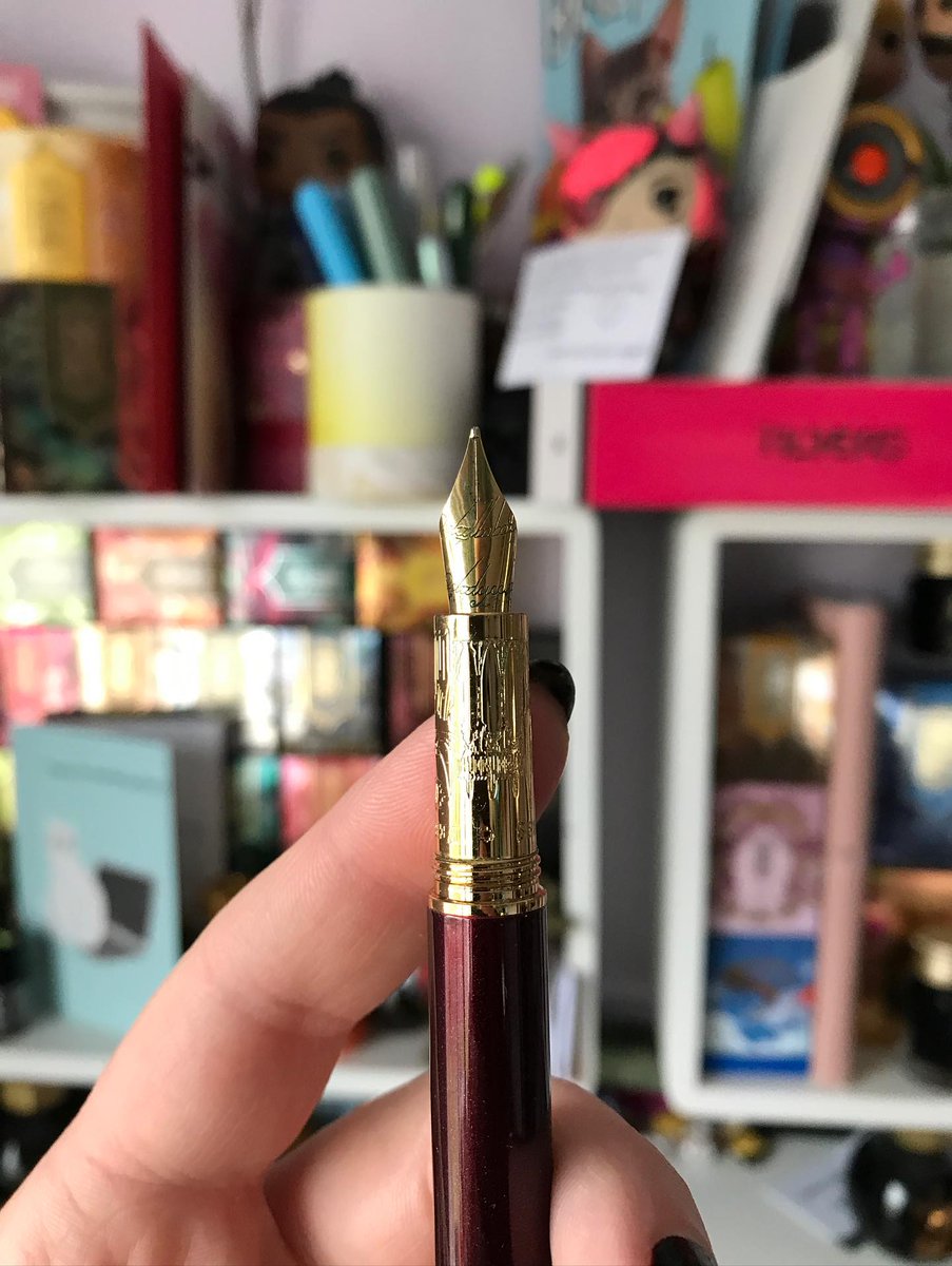 PaperLovers tweet media