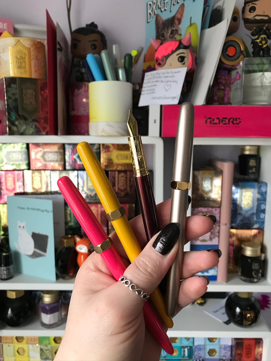 PaperLovers tweet media