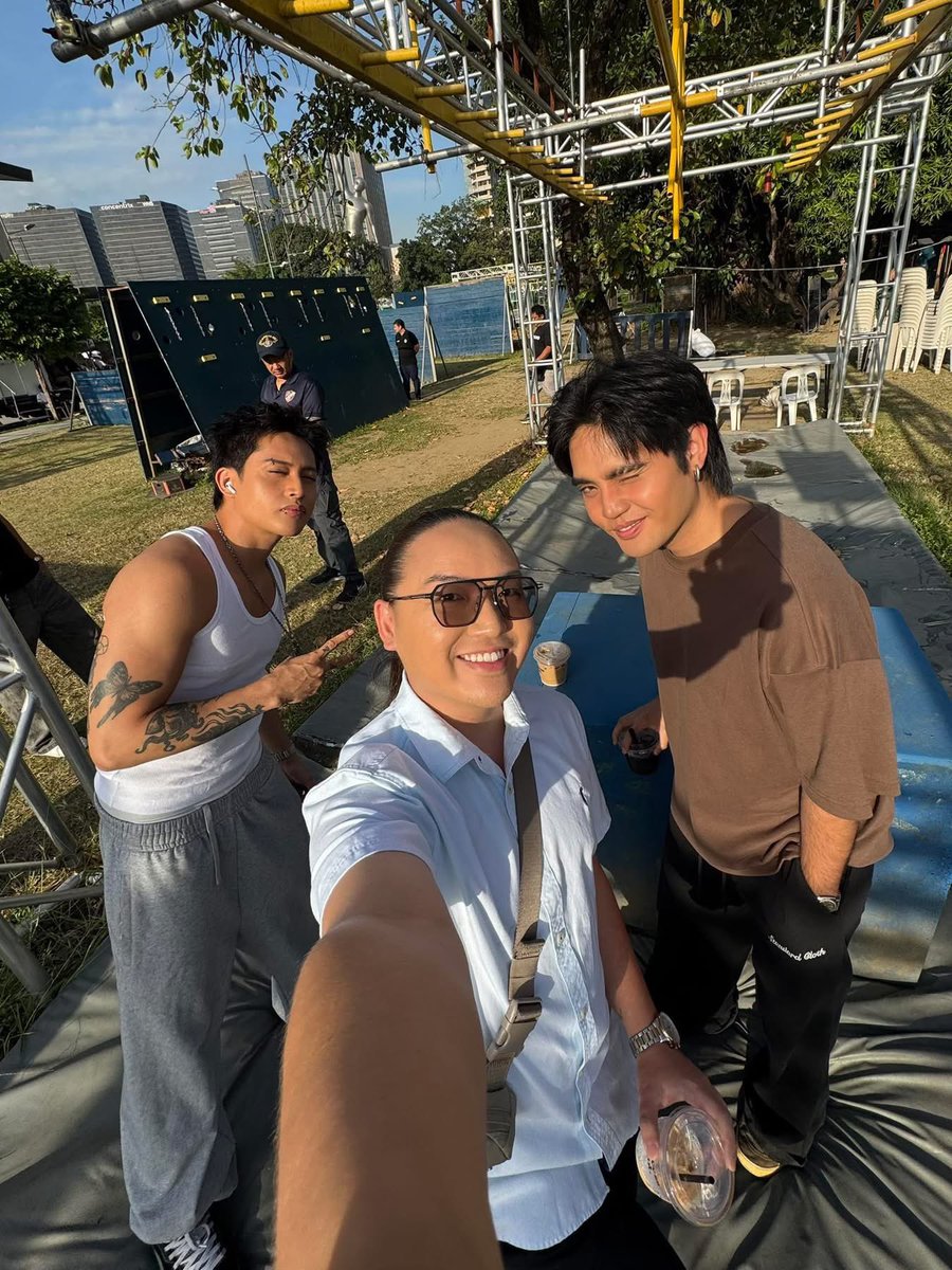 Daily Seken Loops ❄️ tweet media