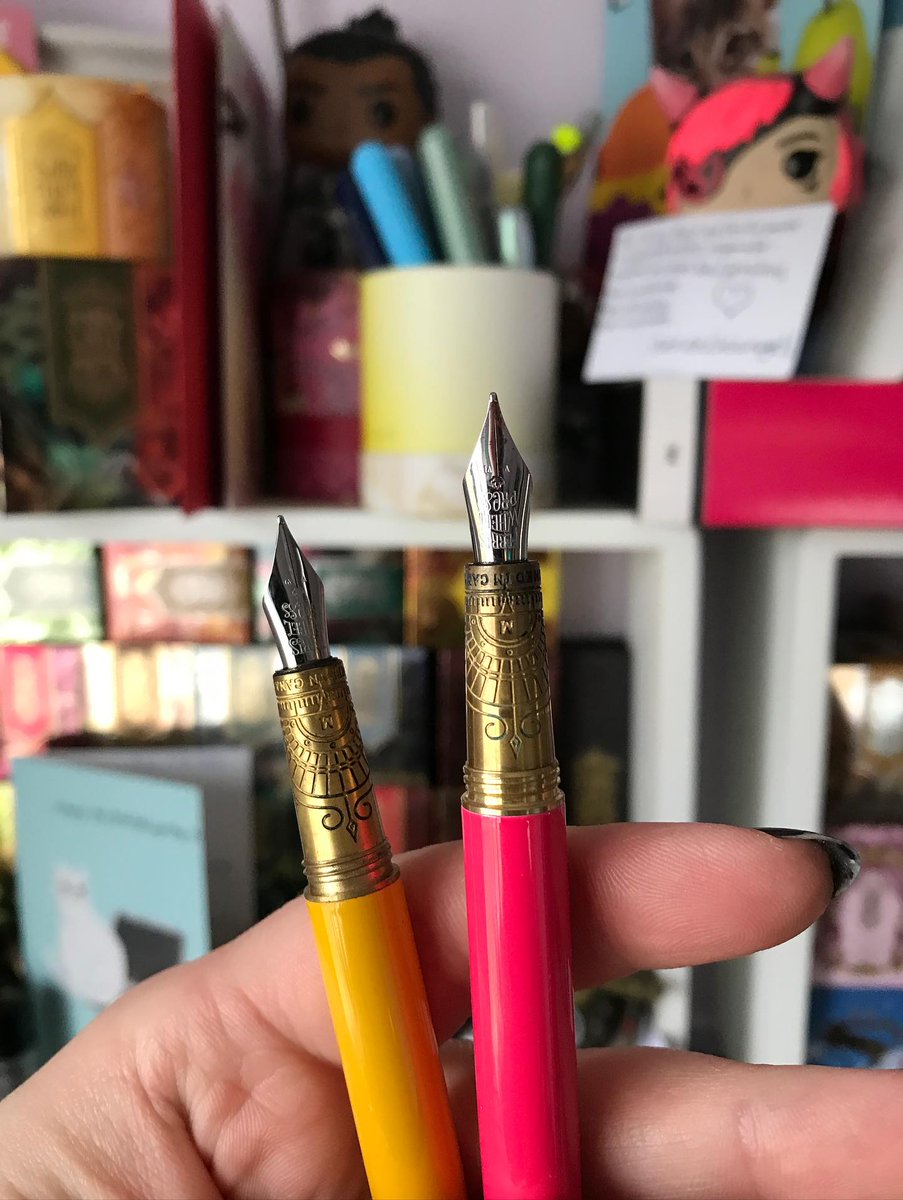 PaperLovers tweet media