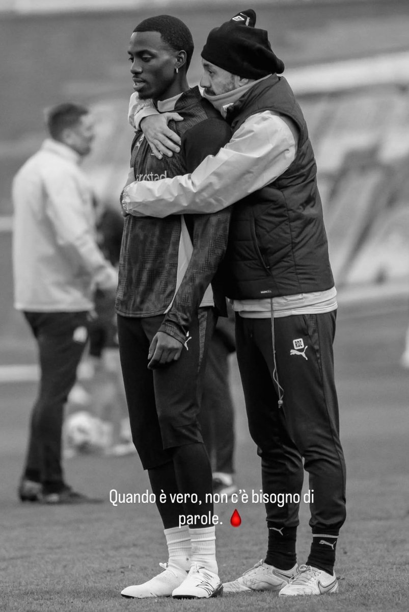 OM COMMUNITY tweet media