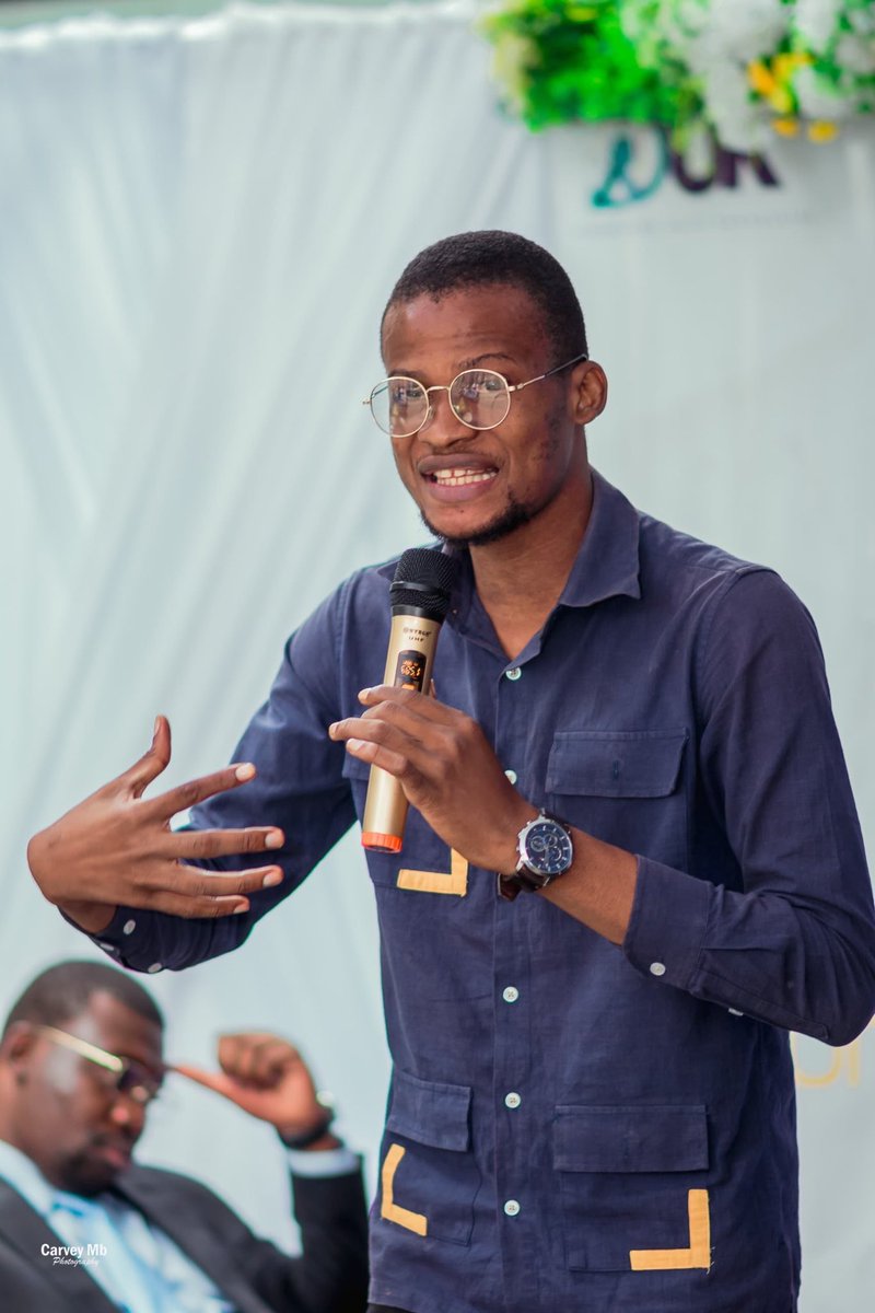 Le jeune leader est toujours absent parmi nous 
Match eza toujours truqué
Mais toko boré yango Kaka
😂😂😂😂😂😂😂😂😂😂😂😂😂😂