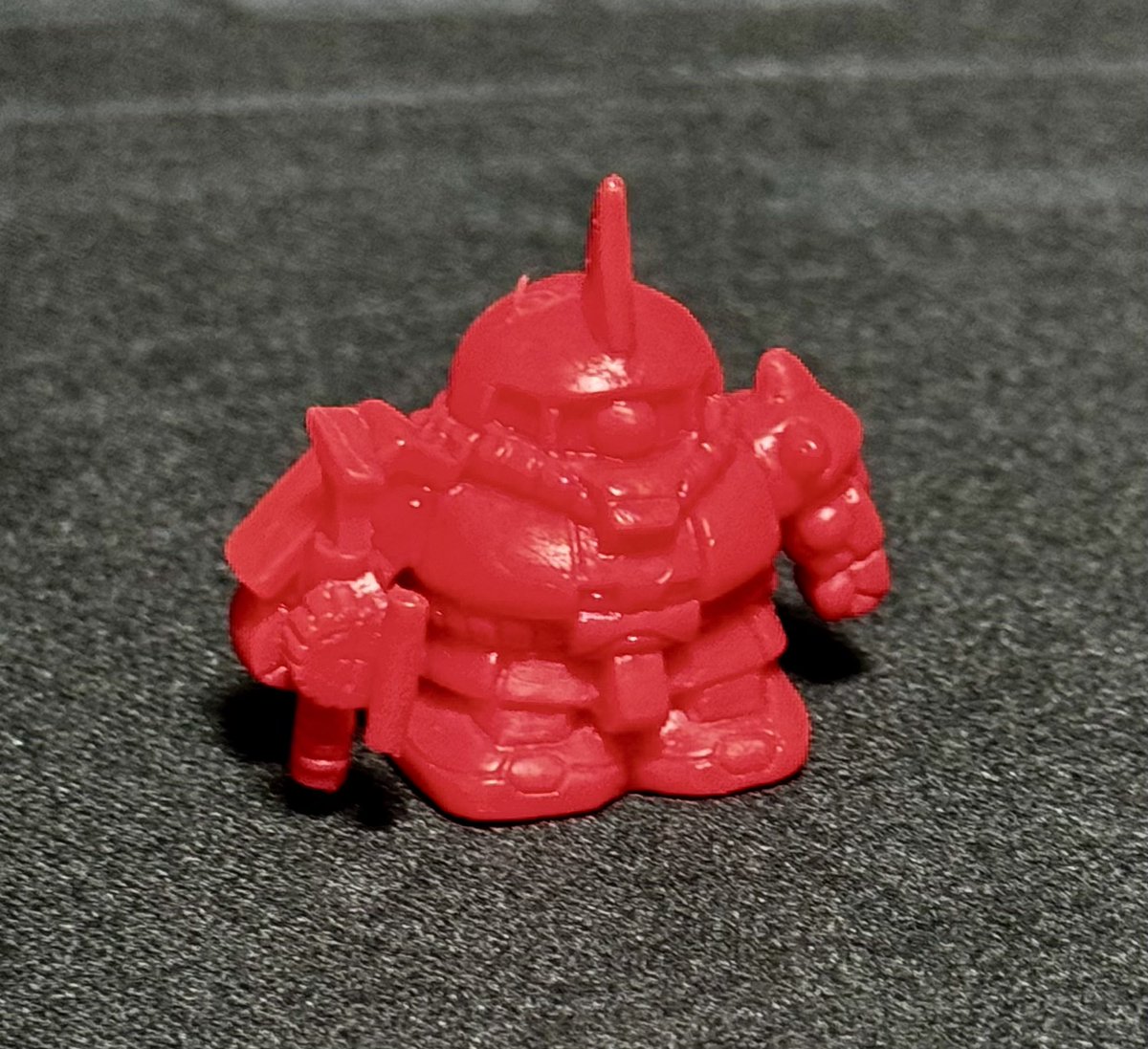 赤いシャア専用ザクのガン消し！ ちゃんと赤色なの最高です✨