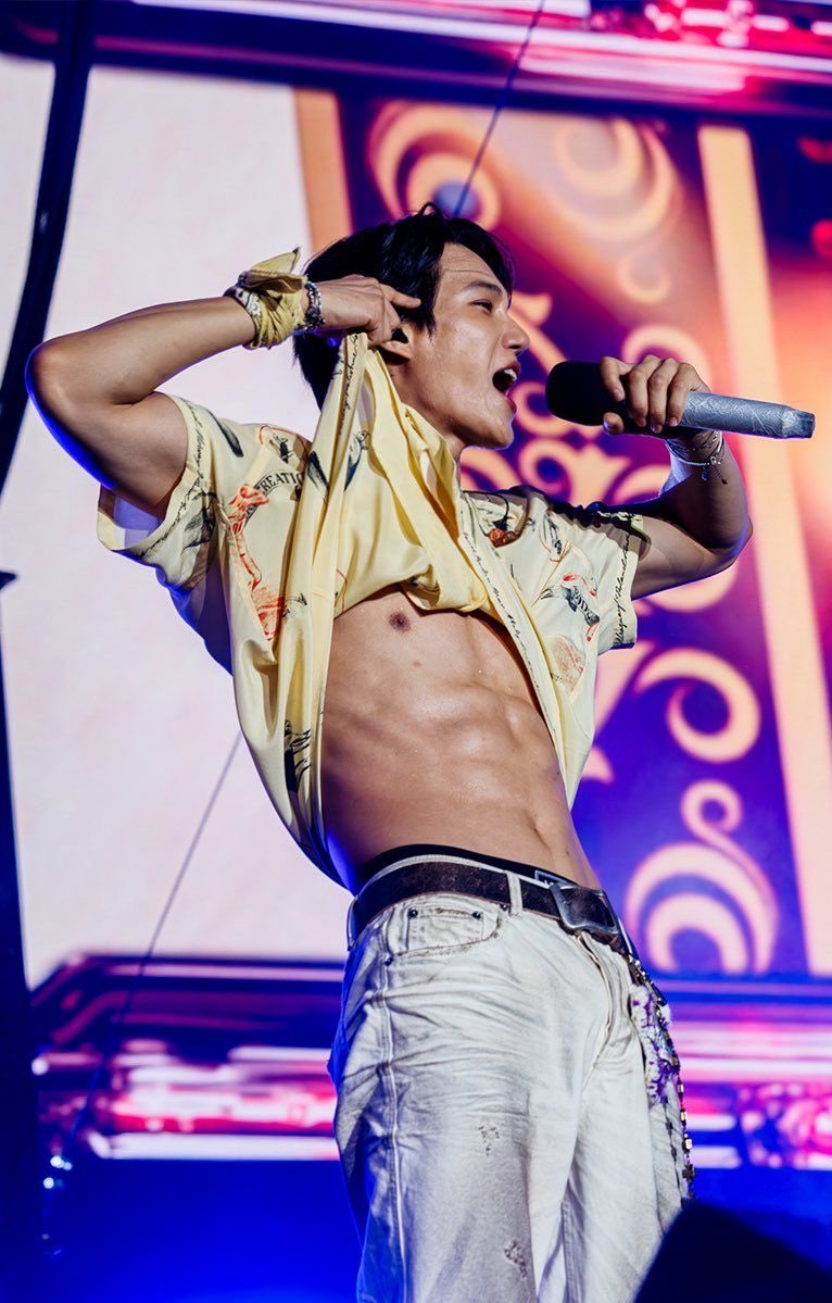 EXO-SKY เอาเลย ❤️‍🔥
ถึง 10-12 จะมีคอน แต่ 14 ยังว่างนิ 🔫💦