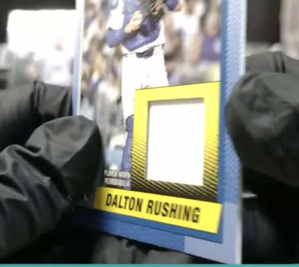 こにとれ tweet media