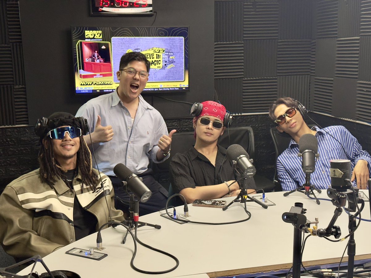 MAGIC HANGOUT WITH ALAMAT! ✨🔥

Nandito na sina Alas, Mo, and Taneo — bringing full ALAMAT charm sa Magic Hangout with DJ Jay Jay dito sa Magic 89.9!

Don’t miss the kilig, kwento, at kulitan with the boys! 👑

#Alamat #Magiliw #Magic899 #MagicHangout #VivaOne