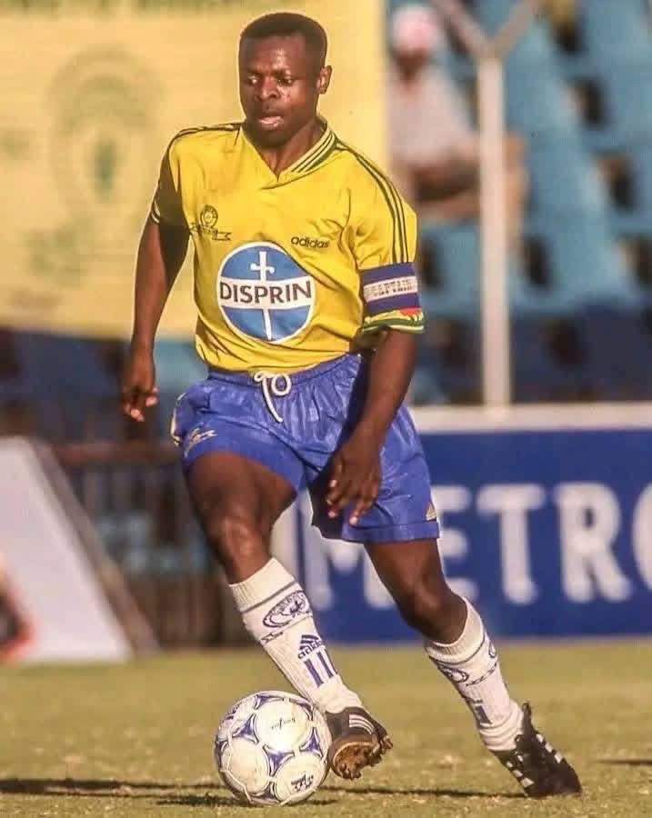 SundownsXtra_'s tweet photo. Mamelodi Sundowns All Time Top Scorers (Top 10) 💛👆

1. Daniel Mudau - 172 goals, 1992 - 2003 
2. Bennet Masinga - 127 goals, 1987 - 1996
3. Peter Shalulile - 106 goals, 2020 - Present 
4. Phil Masinga - 98 goals, 1991 - 1994 
5. Themba Zwane - 84 goals, 2011 - Present
6. Surprise Moriri - 78 goals, 2004 - 2016
7.  Katlego Mphela - 54 goals, 2008 - 2014
8.  Khama Billiat - 41 goals, 2013 - 2020 &
Gaston Sirino - 41 goals, 2018 - 2024
9. Hlompho Kekana - 39 goals, 2008 - 2021
10. Lucas Ribeiro Costa - 37 goals, 2023 - 2025